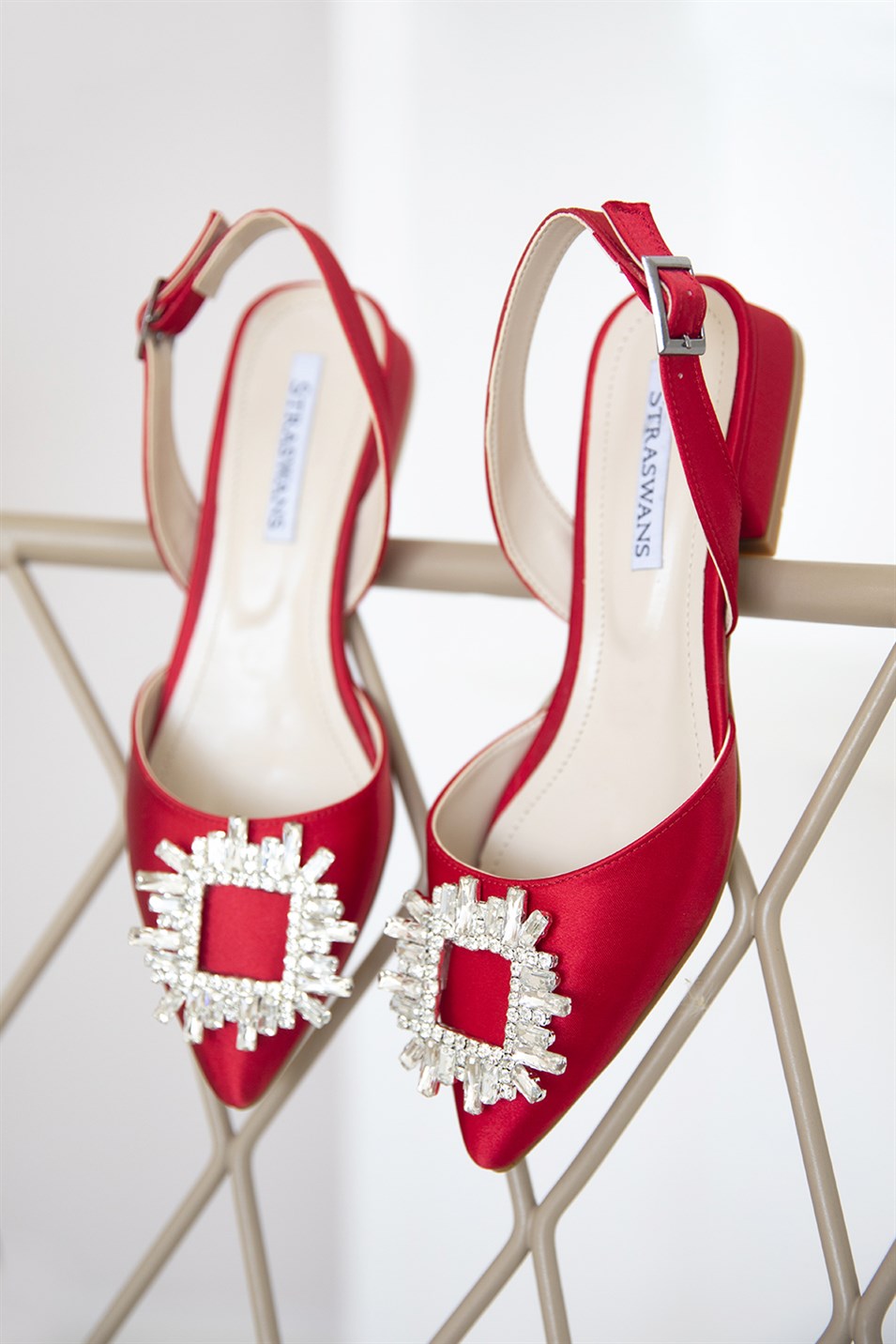 Loden Kadın Topuklu  Taş Detay Saten Sandalet Kırmızı