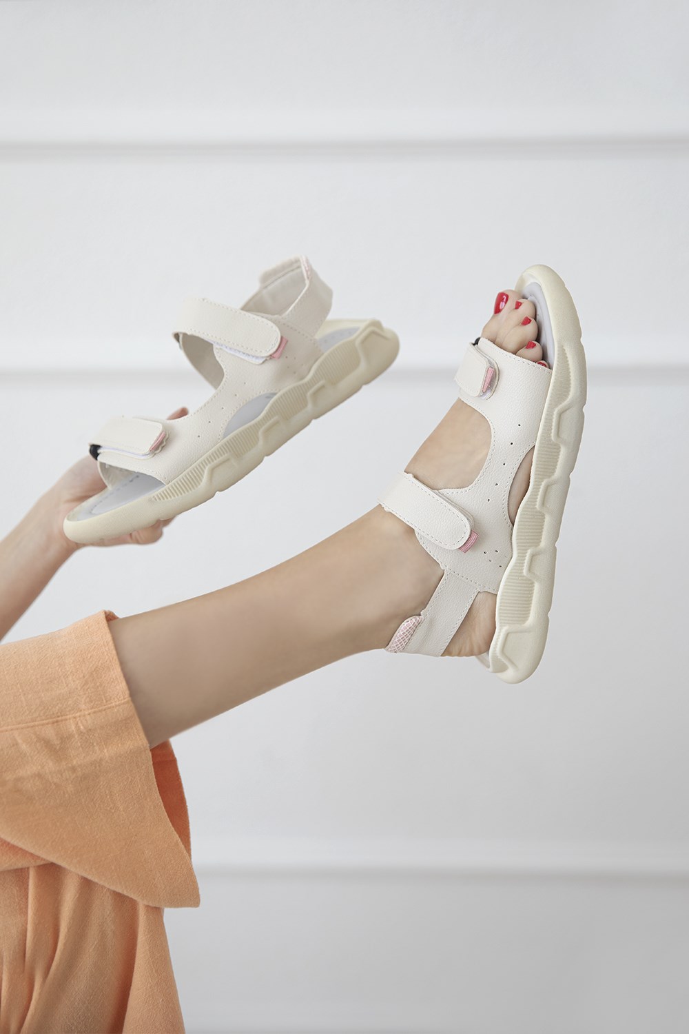 Step  Kadın Cırt  Detay  Günlük  Sandalet Krem-Pudra