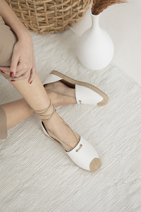 Cress  Kadın  Hasır Bilekten Bağlamalı Deri Sandalet Beyaz