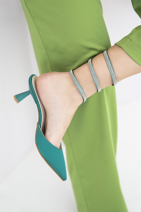 Love  Kadın Taş Detay Topuklu Saten  Ayakkabı Yeşil
