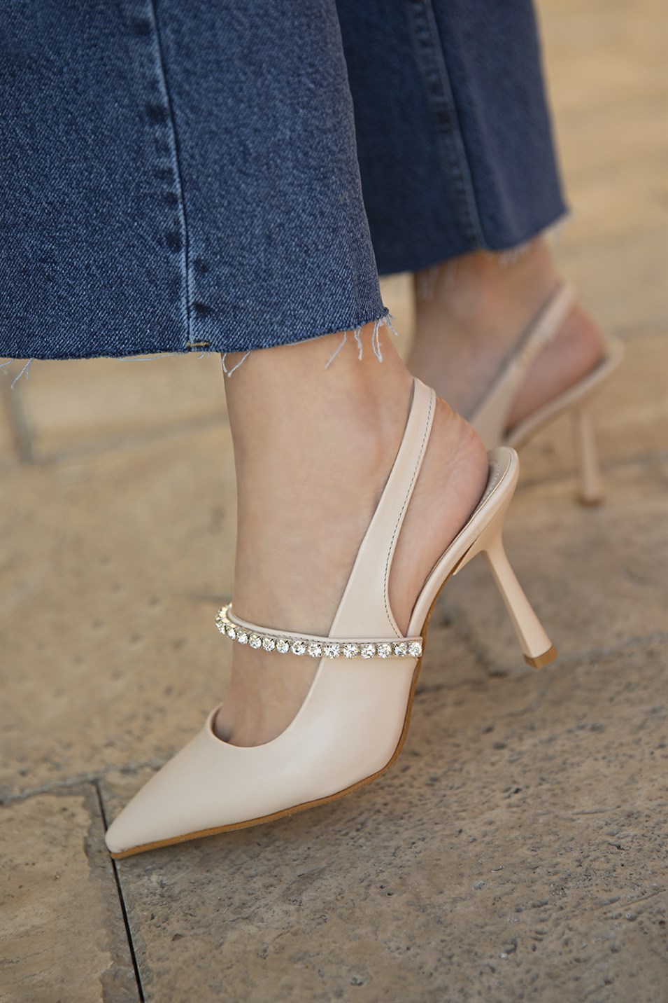 Luv  Kadın Taş Detay Topuklu Deri  Ayakkabı Bej