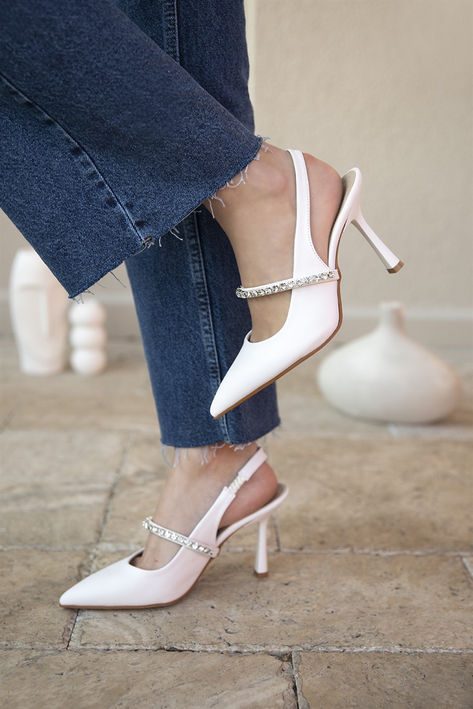 Luv  Kadın Taş Detay Topuklu Deri  Ayakkabı Beyaz