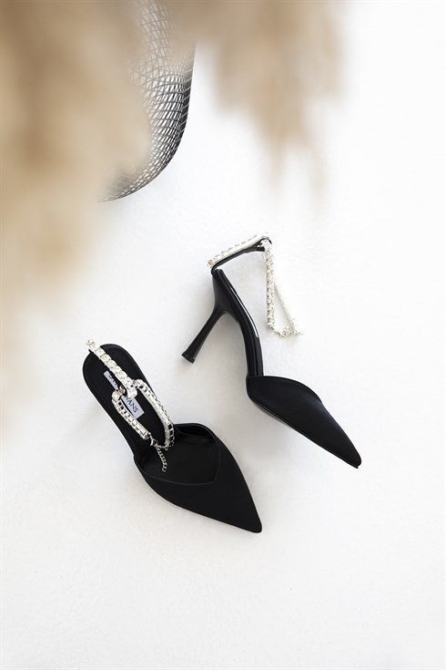 Paprica  Kadın Taş Detay Topuklu Saten  Ayakkabı Siyah