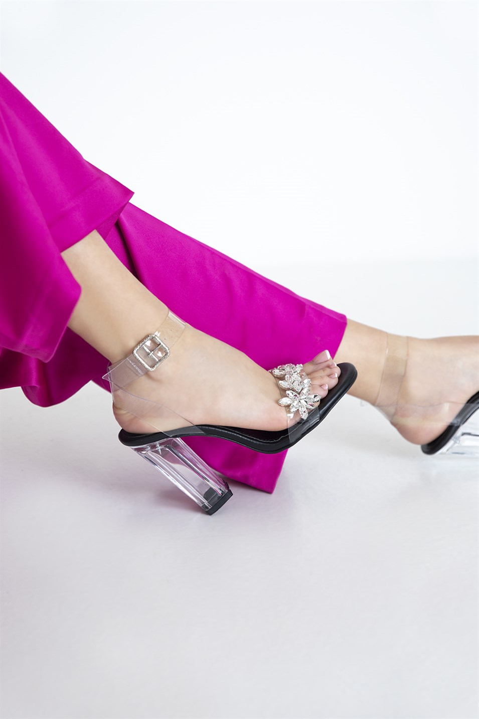 Polina  Kadın Taş Detay  Şeffaf Topuklu Sandalet Siyah