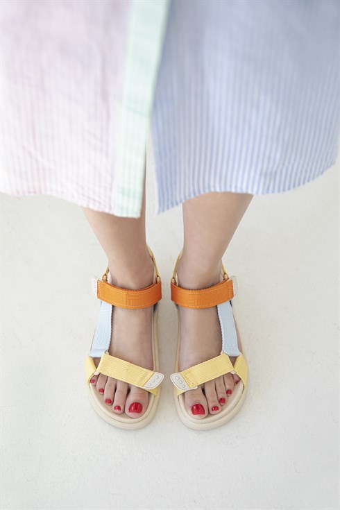 Romeo  Kadın Cırt  Detay  Günlük  Sandalet Sarı-Oranj