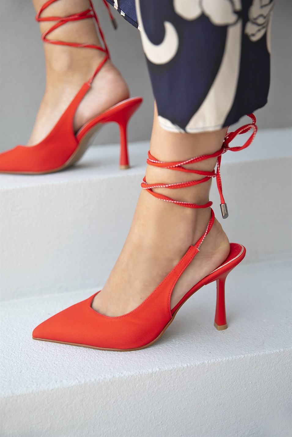 Silvia Kadın Bilekten Bağlamalı  Topuklu Kumaş  Ayakkabı Kırmızı