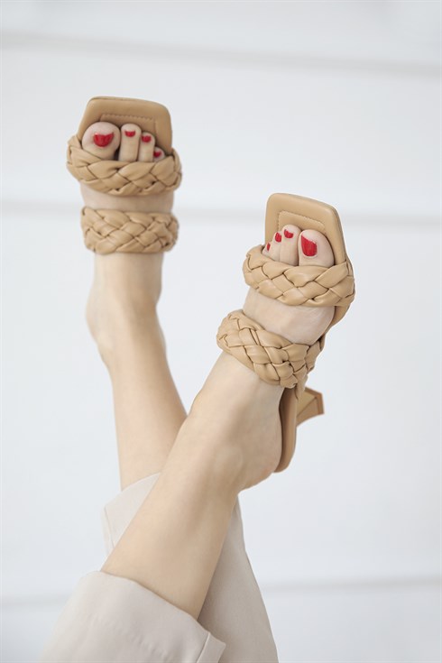 Vella Kadın  Küt Burun Topuklu  Deri Sandalet Nude