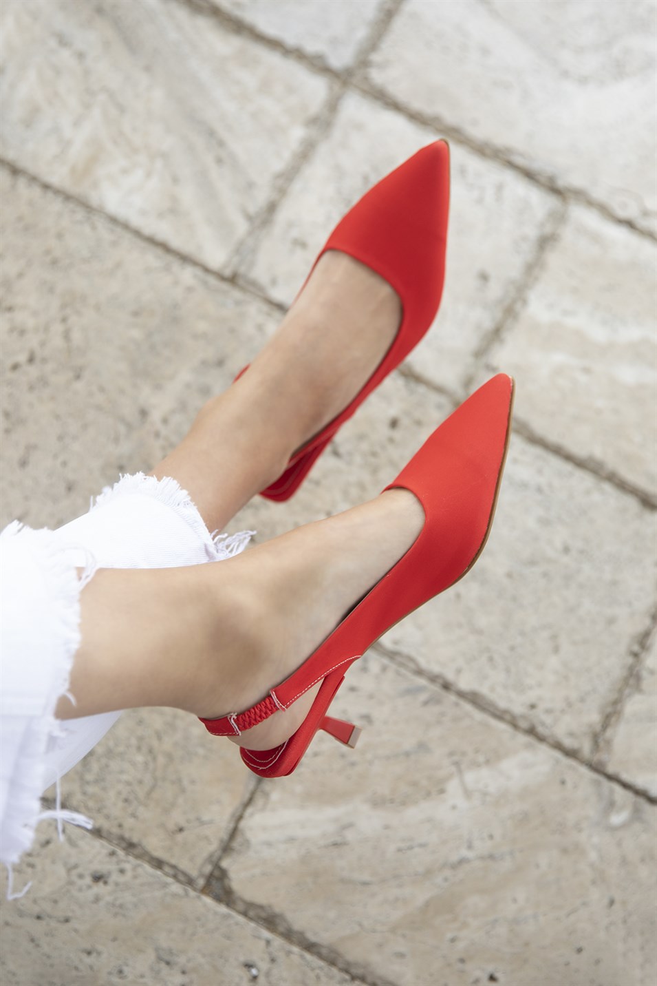 Zayn  Kadın Topuklu  Lastik  Detay Kumaş Sandalet Kırmızı