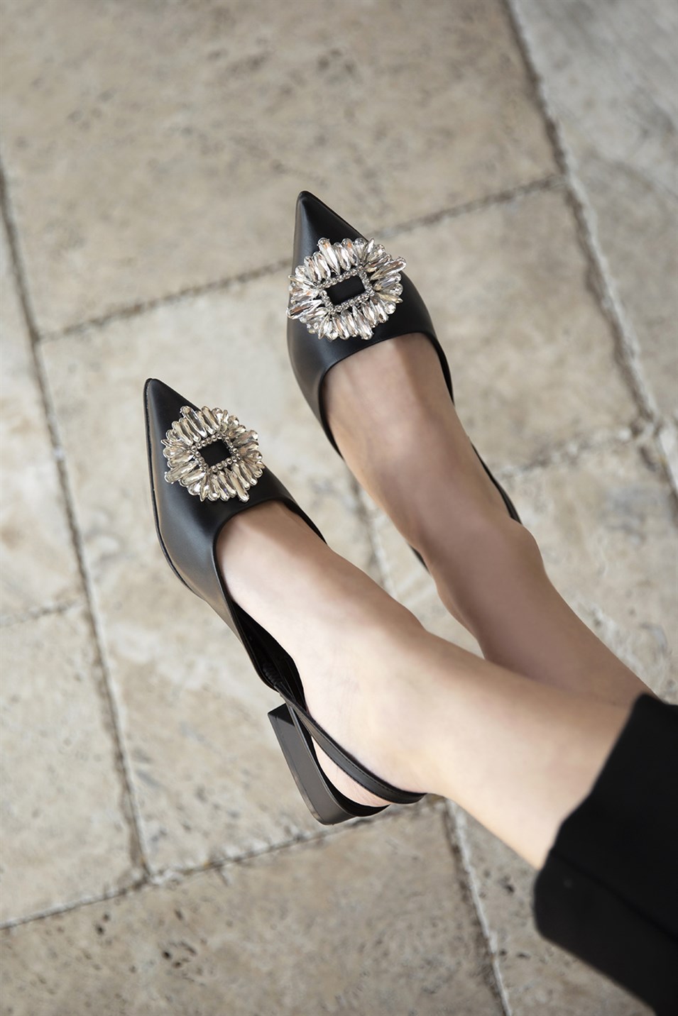 Zayna  Kadın Topuklu  Taş Detay Deri Sandalet Siyah